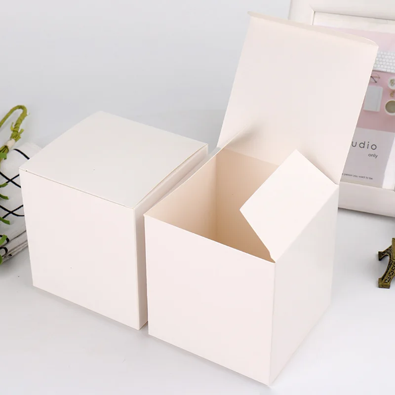 100pcs 5x5x5/6x6x6/7x7x7/8x8x8 - Event Party Box 评论和价格