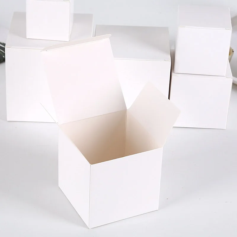 100pcs 5x5x5/6x6x6/7x7x7/8x8x8 - Event Party Box 评论和价格